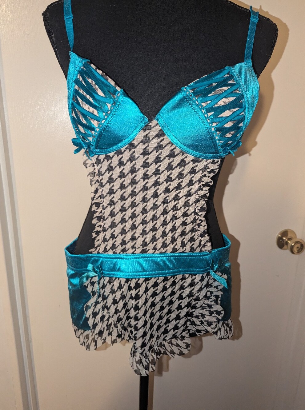 Alice In Wonderland Rave Wear - Picture 12 of 16